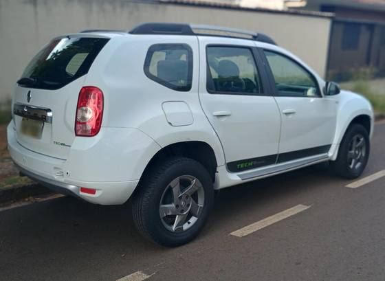 RENAULT DUSTER 1.6 TECH ROAD 4X2 16V FLEX 4P MANUAL